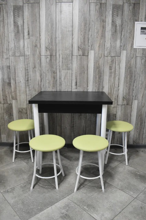 Кухонний комплект Оскар стіл розкладний/табурети 4 шт. в білому корпусі 60х80/80х120х75 см Чорний/Салатовий (28375072)