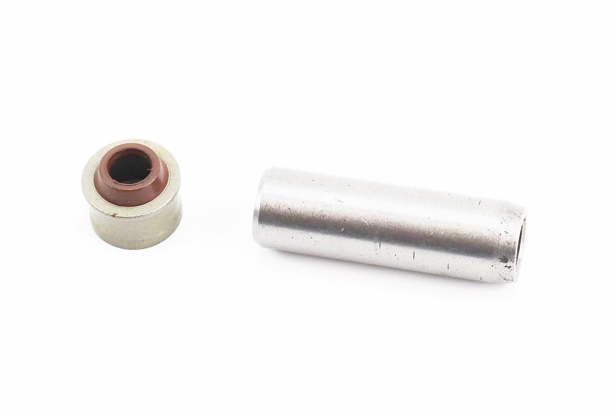 Комплект направляющего клапана с сальником к двигателям 178F (999334)