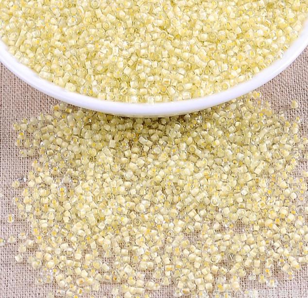 Бисер Прокрашенный 2 мм 50 г Желтый нежный (БР0002к54)