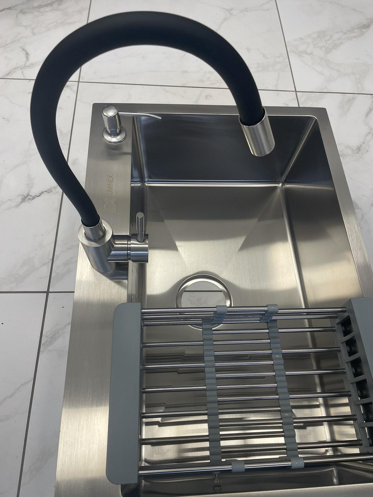 Мийка кухонна Luminex 6045 4в1 3,0/1,0 мм та змішувач для кухні гнучкий Чорний - фото 3