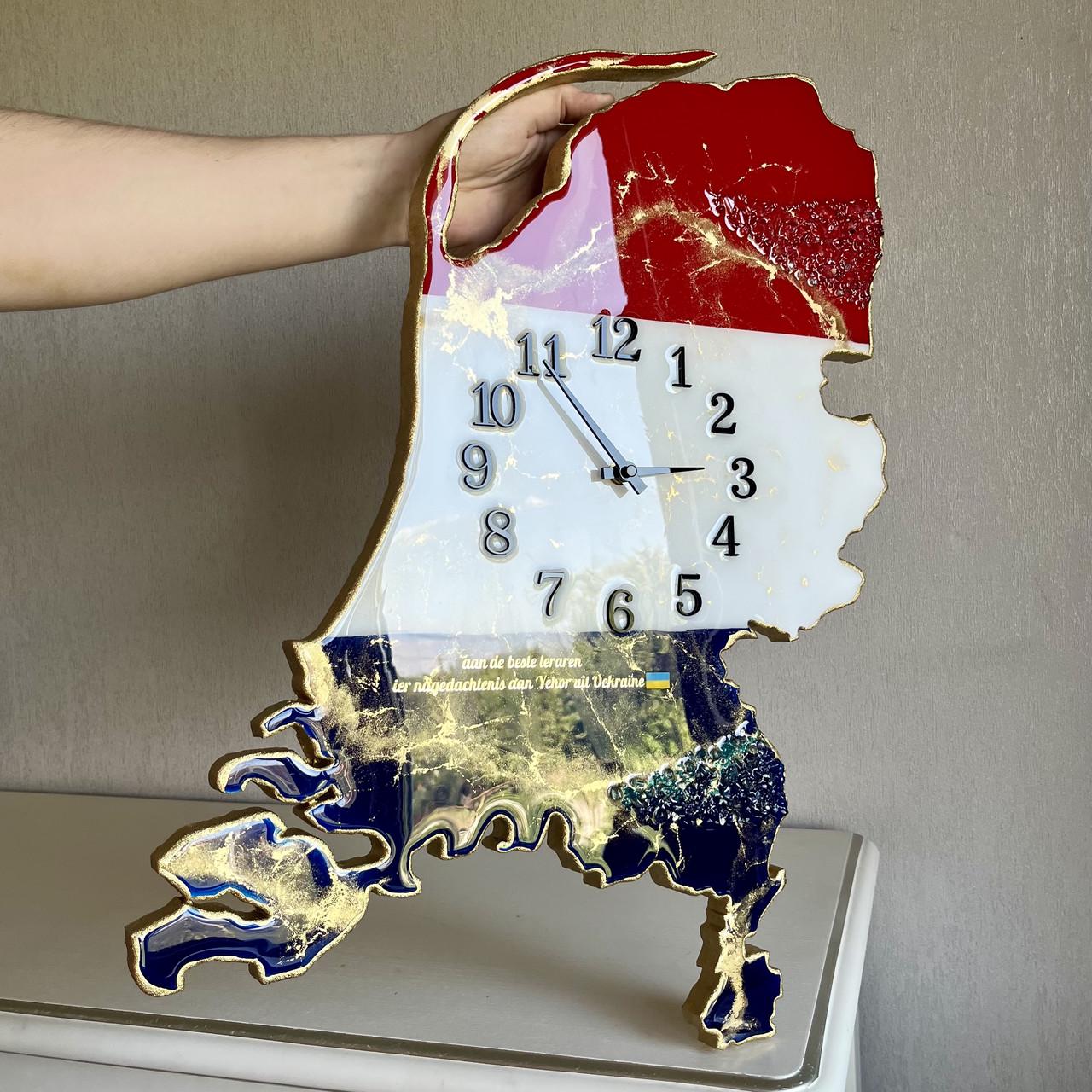 Часы настенные из эпоксидной смолы Карта Нидерландов 60х52 см Часы настенные из эпоксидной смолы Карта Нидерландов 60х52 см