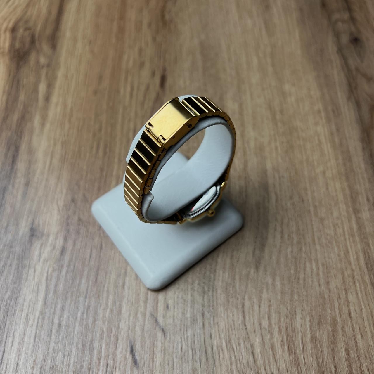 Годинник жіночий металевий Skmei з цифрами Золотистий (z065-3) - фото 4 Годинник жіночий металевий Skmei з цифрами Золотистий (z065-3) - фото 4