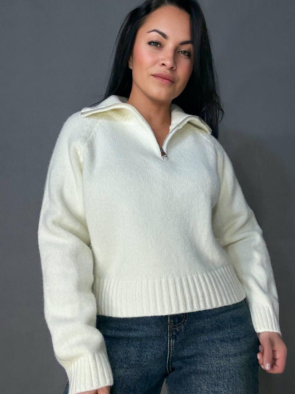 Светр жіночий A-N 1780 з коміром на блискавці OS Молочний (5970) - фото 1 Светр жіночий A-N 1780 з коміром на блискавці OS Молочний (5970) - фото 1