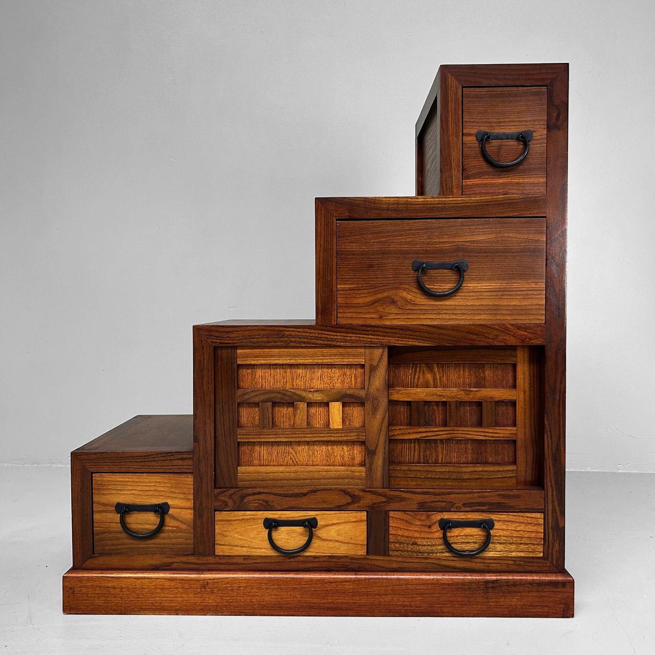 Комод тансу из дерева Джексон Охра (КТУ-007404) Комод тансу из дерева Джексон Охра (КТУ-007404)