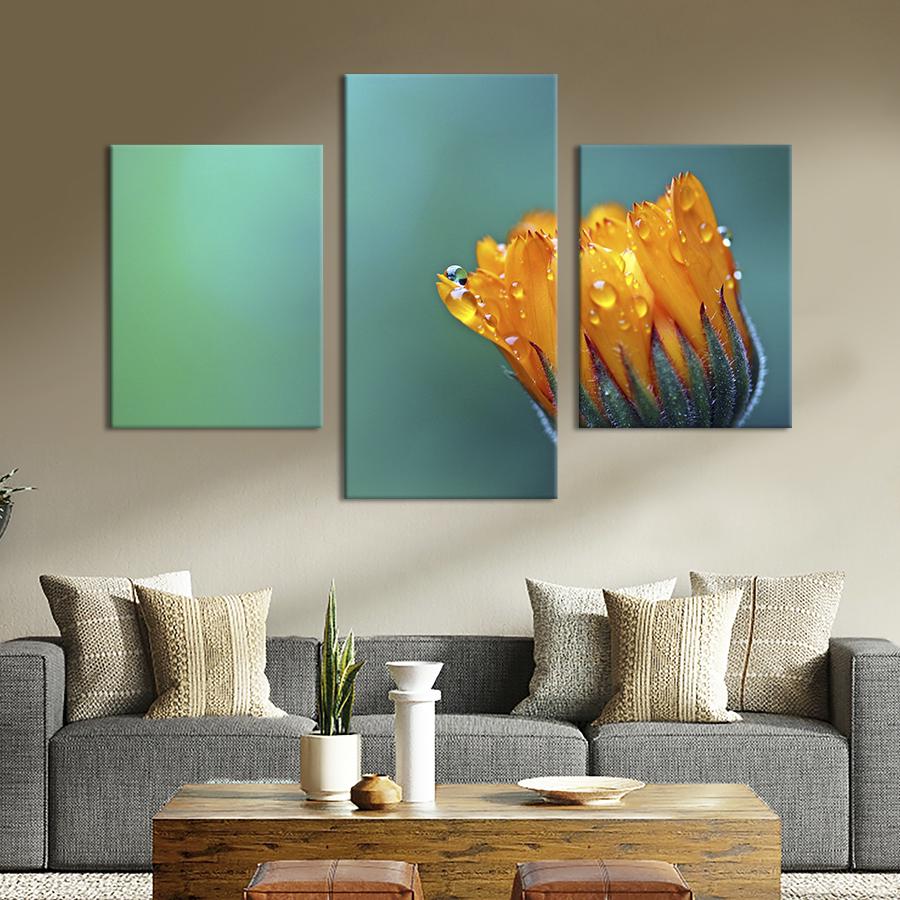 Картина на холсте триптих Роса на цветке календулы 141x90 см (895-32)