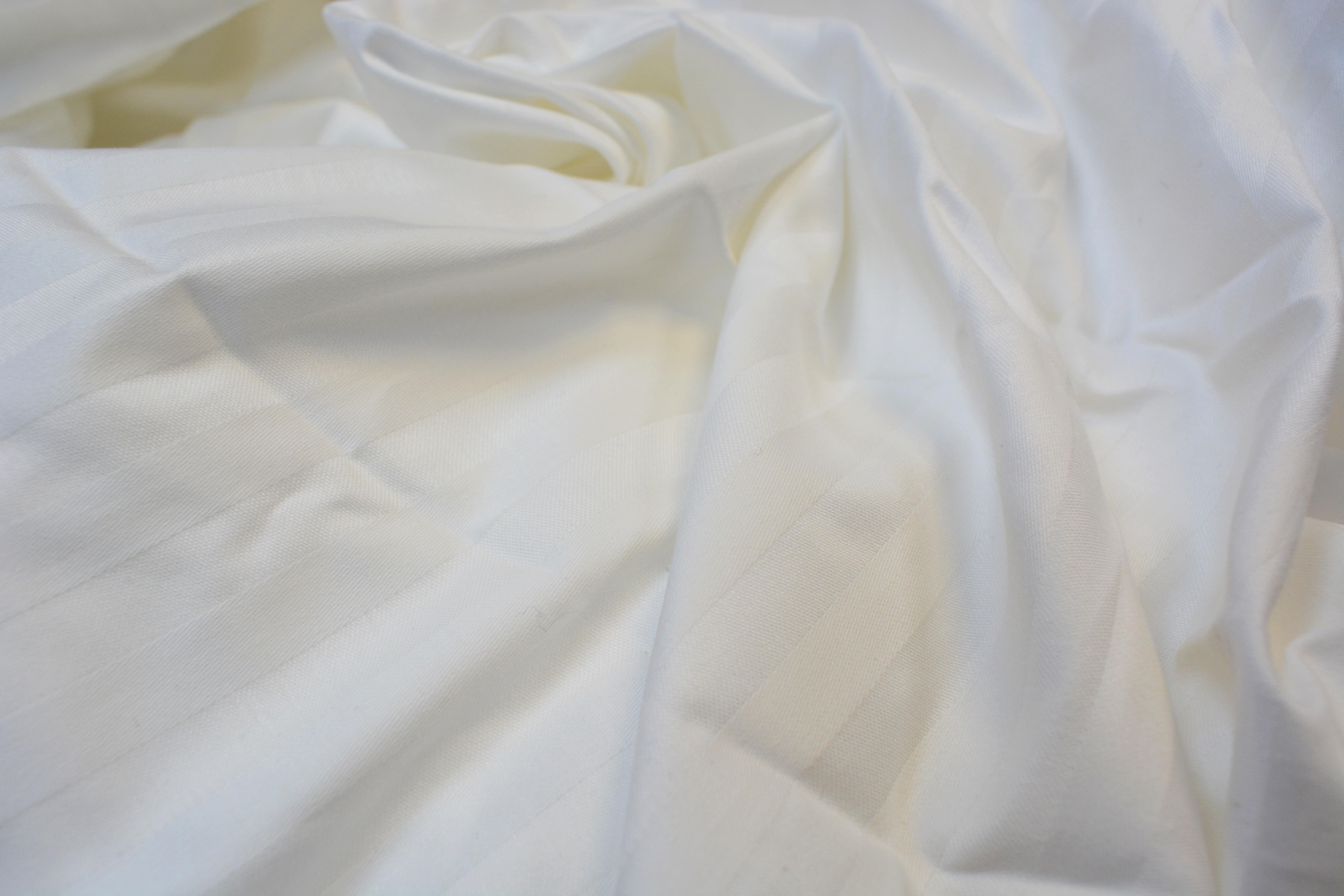 Простирадло на резинці Чарівна ніч сатин страйп 140x200x25 см Білий - фото 3 Простирадло на резинці Чарівна ніч сатин страйп 140x200x25 см Білий - фото 3