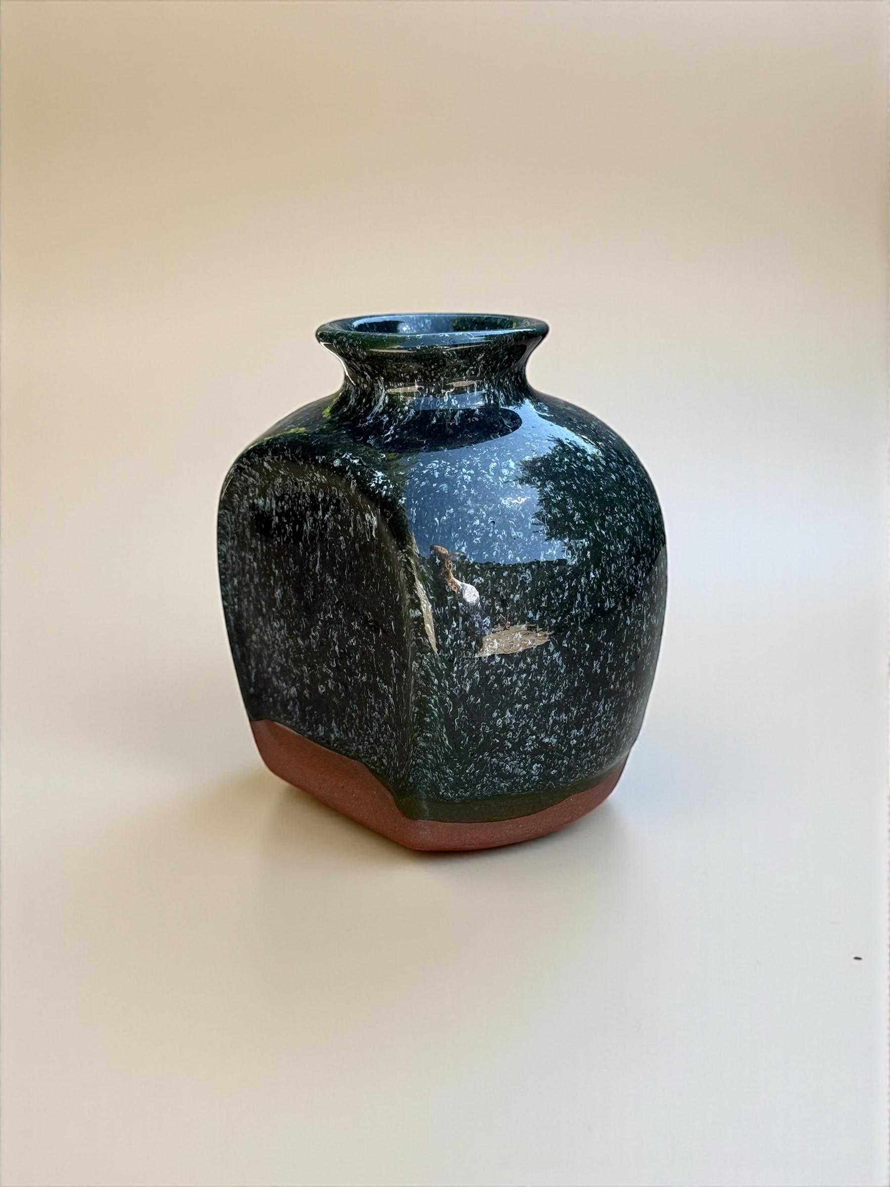 Ваза квадратна ручної роботи 9,5 см Зелений (28783222) - фото 4 Ваза квадратна ручної роботи 9,5 см Зелений (28783222) - фото 4