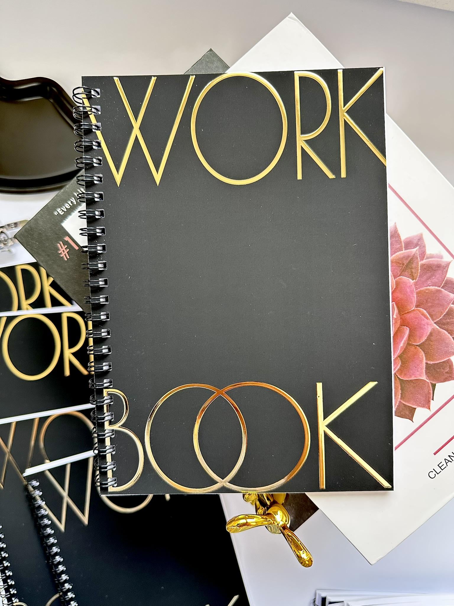 Блокнот Beauty Workbook А5 на пружине в линейку с золотой фольгой 40 листов