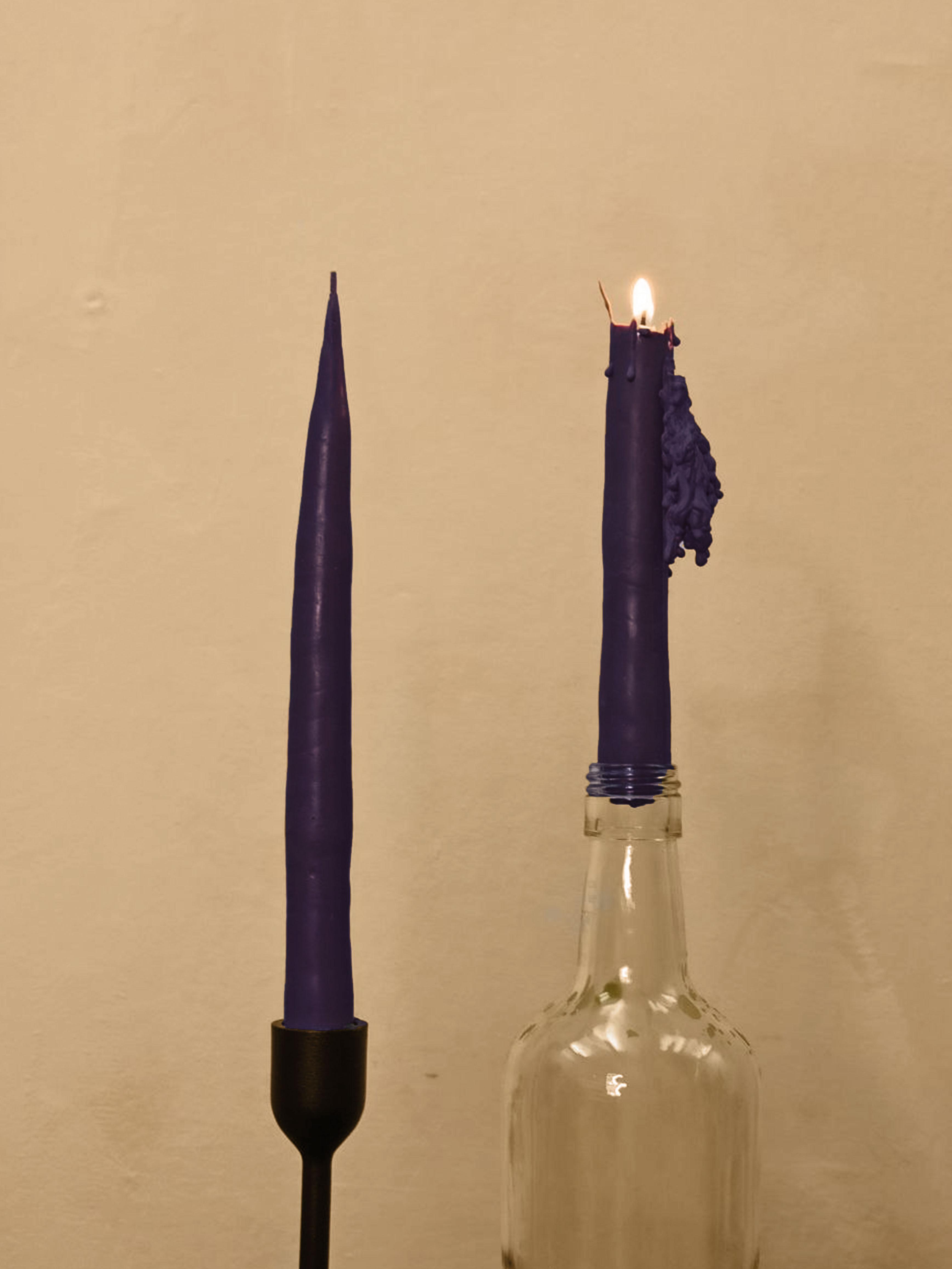 Свічки столові з бджолиного воску з ароматом стиглого інжиру 240х20 мм 2 шт. Фіолетовий - фото 4 Свічки столові з бджолиного воску з ароматом стиглого інжиру 240х20 мм 2 шт. Фіолетовий - фото 4