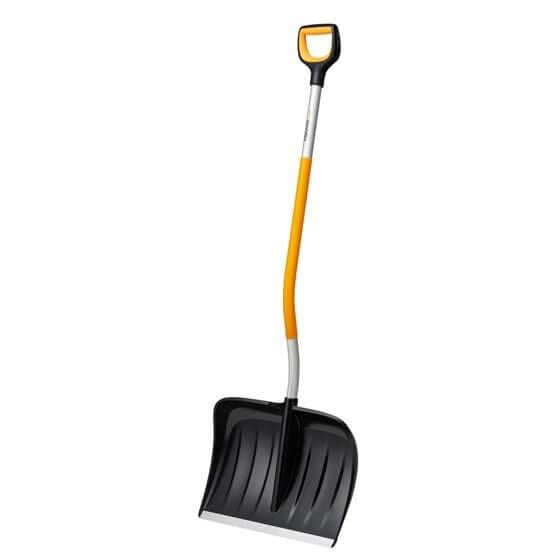 Скрепер для уборки снега изогнутый Fiskars X-series (1057186) Скрепер для уборки снега изогнутый Fiskars X-series (1057186)