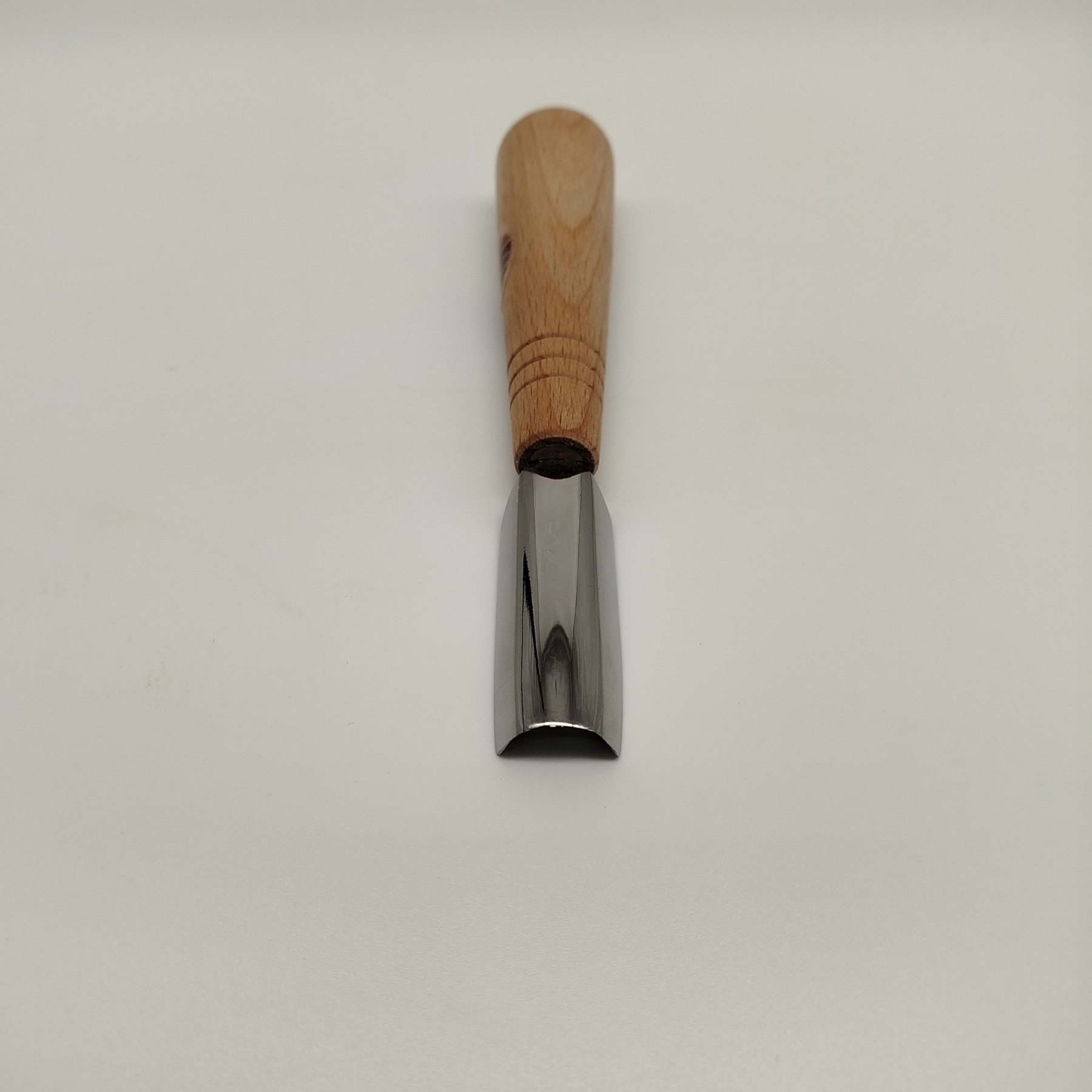 Стамеска полукруглая для резьбы по дереву 20х50х12х180 мм (33740005) Стамеска полукруглая для резьбы по дереву 20х50х12х180 мм (33740005)