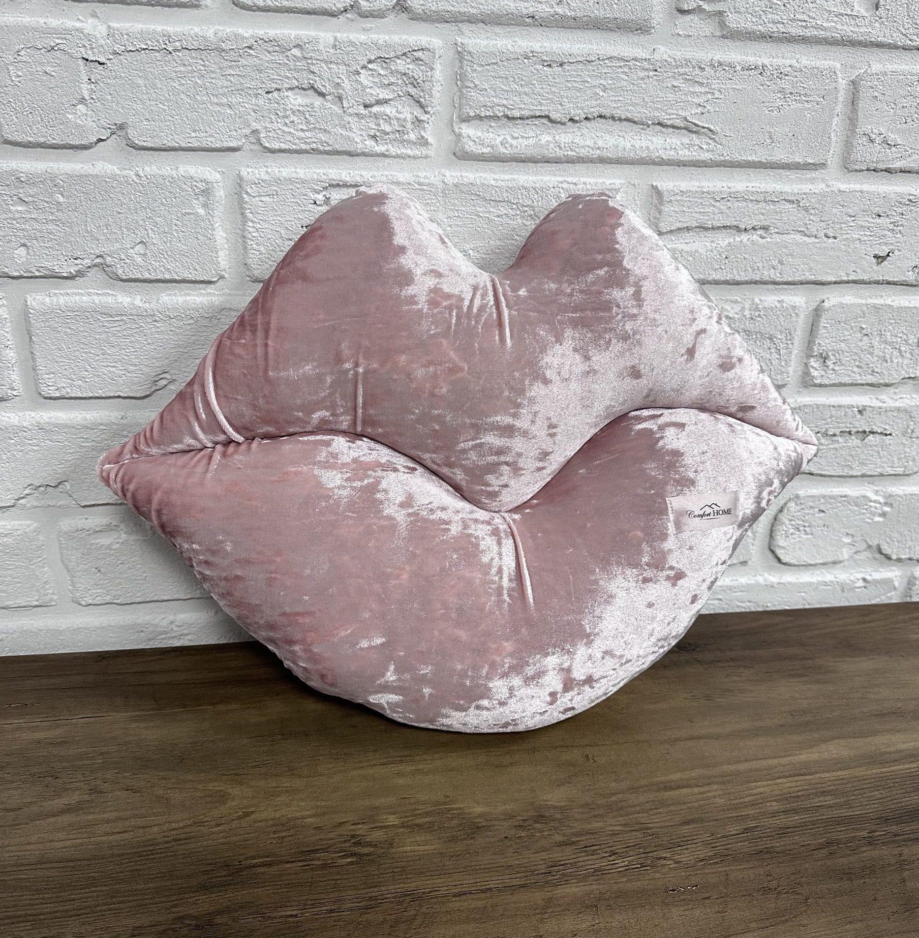 Подушка Comfort Home Губы велюровая мраморная 35x50 см