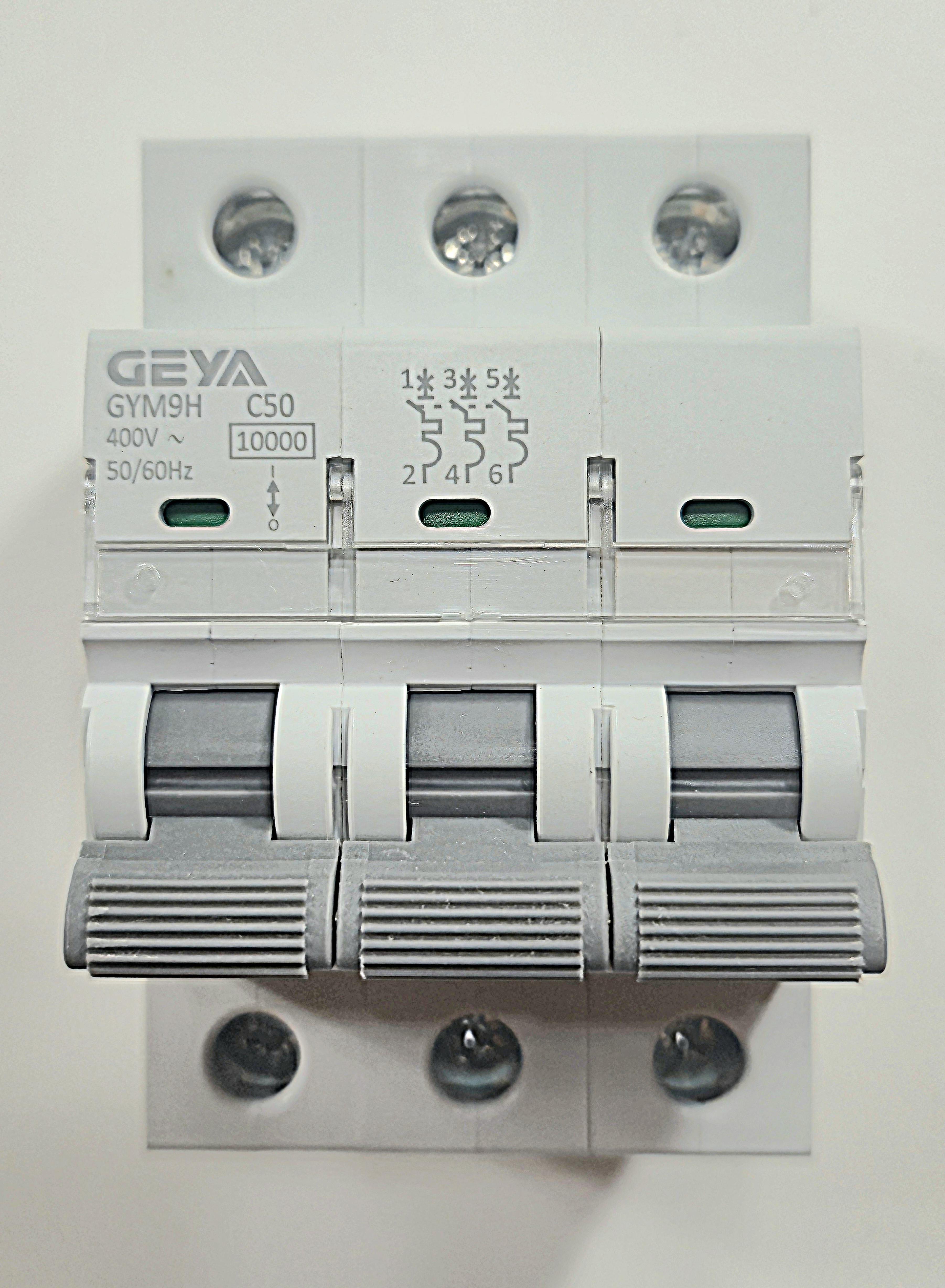 Вимикач автоматичний Geya GYHO8 3p 50А C-серія (1123334)