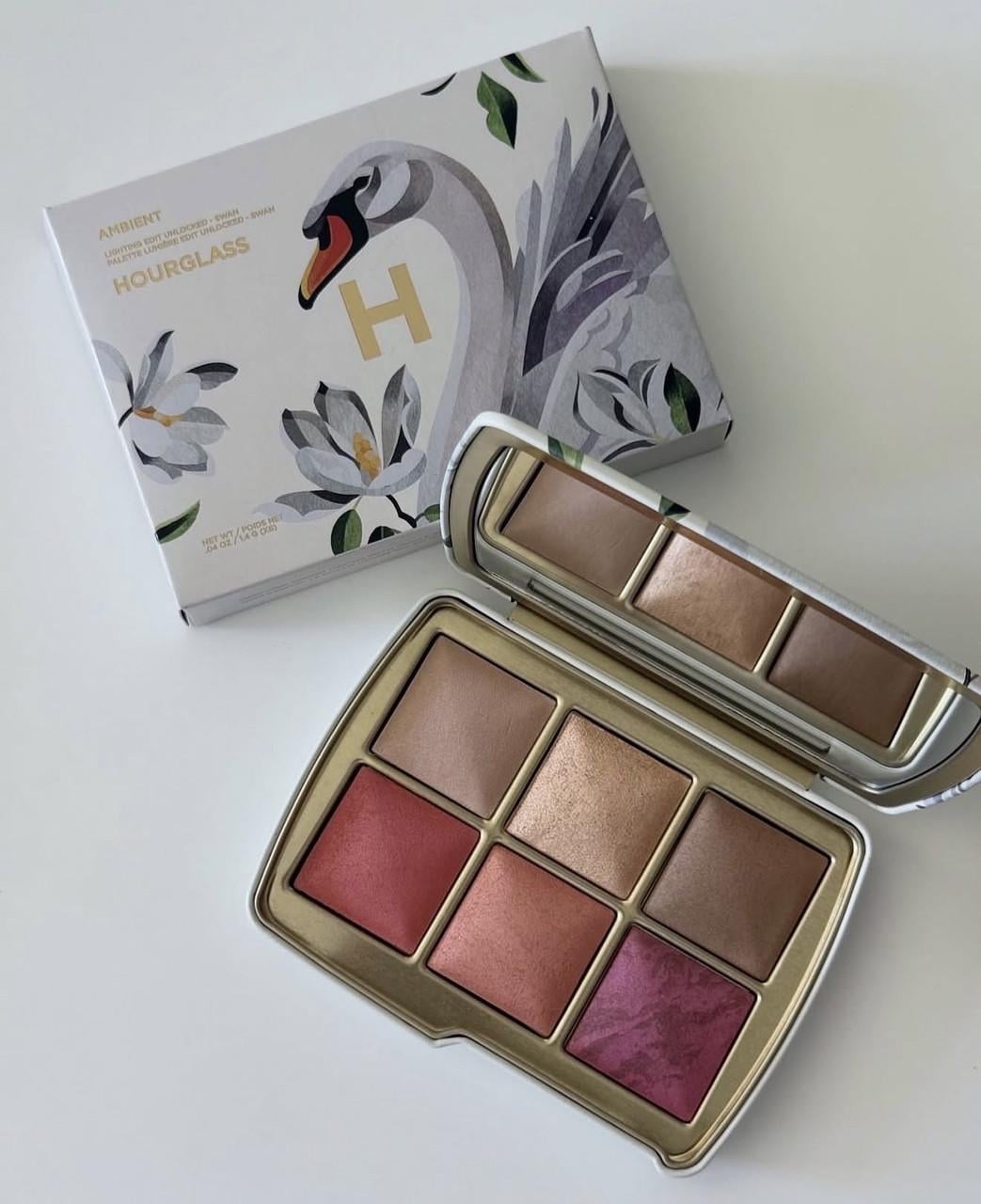 Палетка лімітована Hourglass Swan Лебідь
