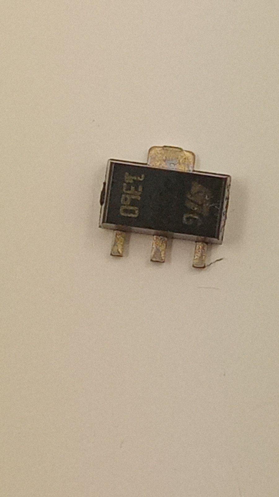 Транзистор 2STF1360 npn 80V 3A sot-89 (11151)