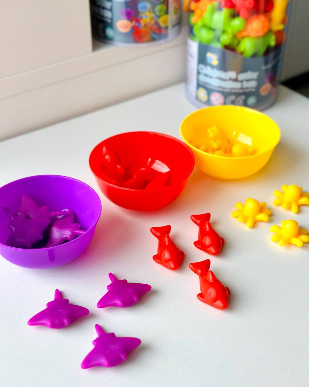 Розвиваюча гра Fun Game FD2188-16 Сортер Монтессорі сортуй по кольорам з пінцетами та тарілочками Морські мешканці (1905297112) - фото 6 Розвиваюча гра Fun Game FD2188-16 Сортер Монтессорі сортуй по кольорам з пінцетами та тарілочками Морські мешканці (1905297112) - фото 6