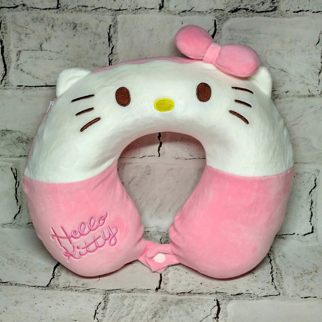 Подушка для путешествий под шею с памятью Китти 29х26х8 см Розовый (24-434) Подушка для путешествий под шею с памятью Китти 29х26х8 см Розовый (24-434)