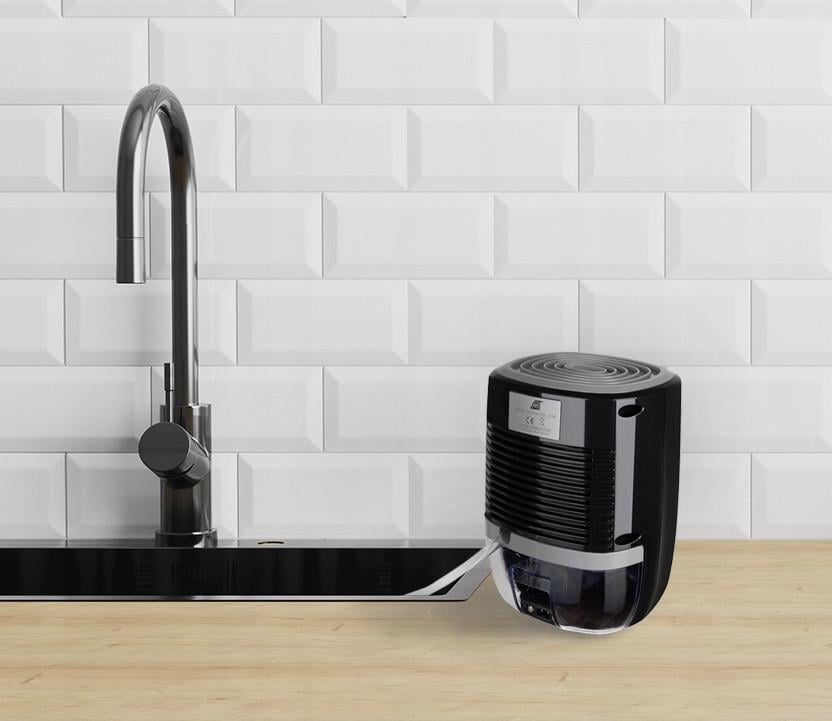 Осушитель-очиститель воздуха Malatec O16406 со шлангом 800 мл 23 Вт - фото 2 Осушитель-очиститель воздуха Malatec O16406 со шлангом 800 мл 23 Вт - фото 2