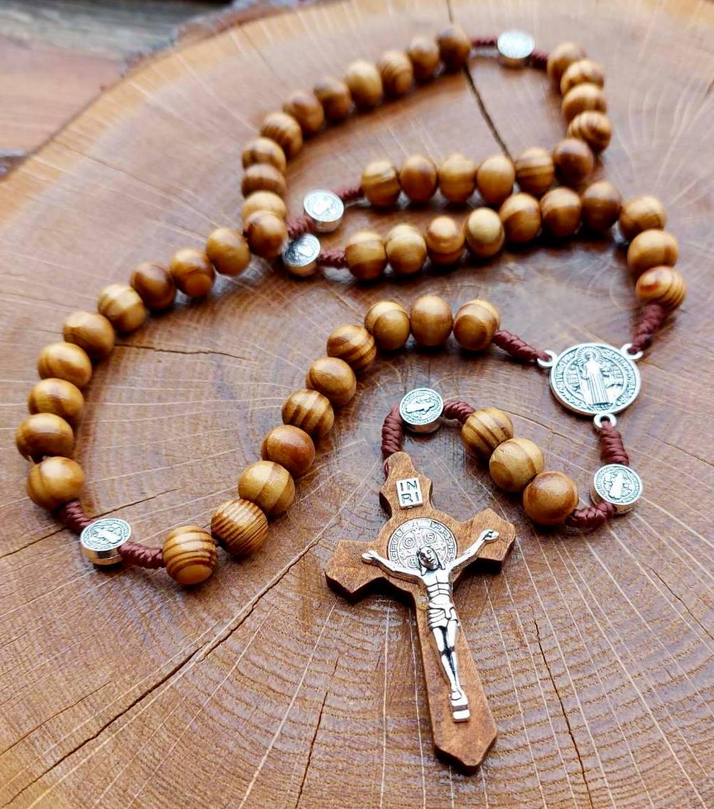Чотки православні дерев'яні з металевими вставками і хрестом Ісус Святий Бенедикт (250209) - фото 4 Чотки православні дерев'яні з металевими вставками і хрестом Ісус Святий Бенедикт (250209) - фото 4
