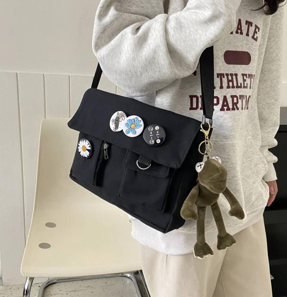 Сумка для дівчинки з кишенями готична Чорний (А435) - фото 4 Сумка для дівчинки з кишенями готична Чорний (А435) - фото 4