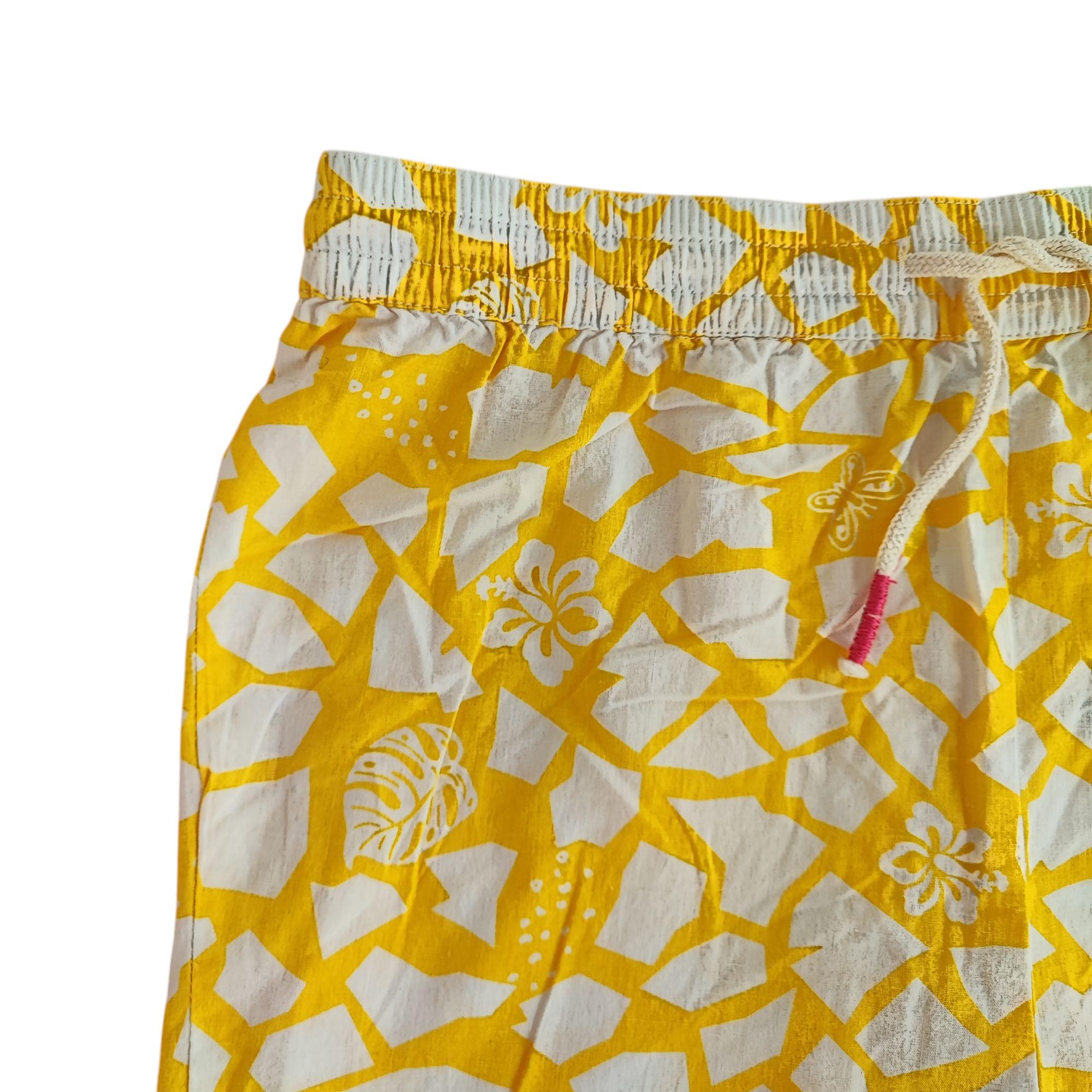 Шорти дитячі для дівчинки MO 122-128 см Жовтий Білий (250313077C) - фото 2 Шорти дитячі для дівчинки MO 122-128 см Жовтий Білий (250313077C) - фото 2