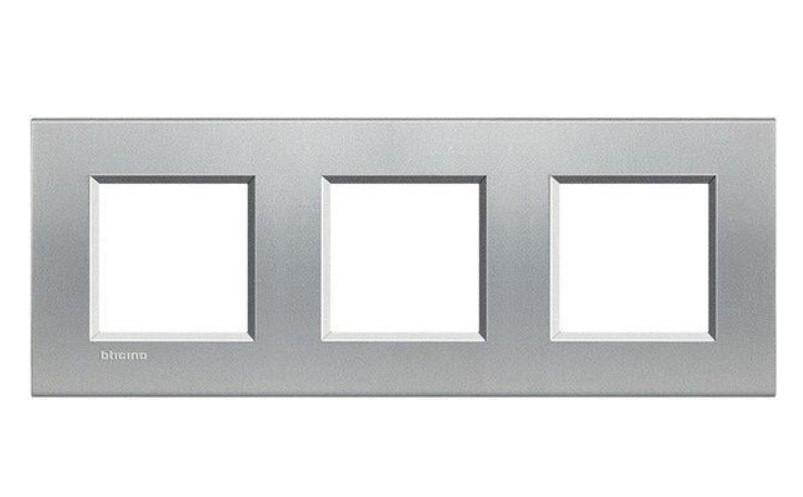 Рамка Legrand Bticino LivingLight на 3 поста Алюминиевый (ERC-LNA4802M3TE)