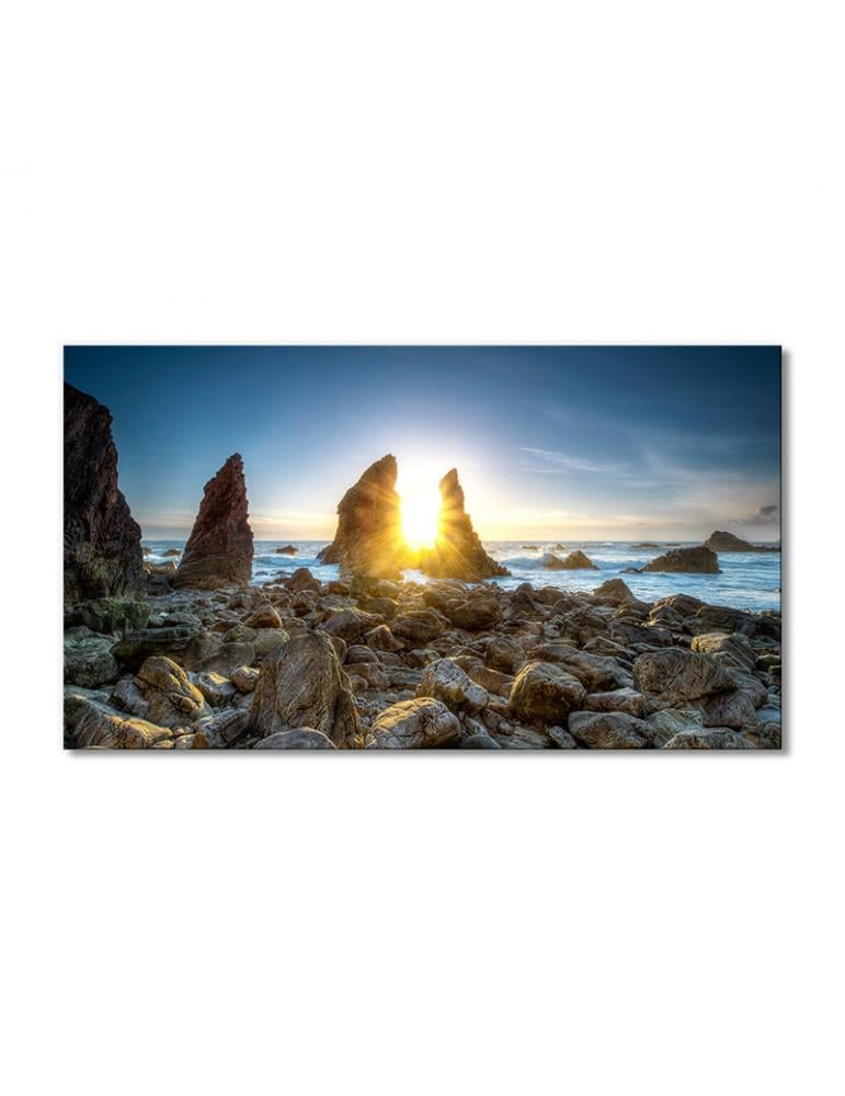 Картина модульная Солнечный свет проходит через скалы между берегом моря 1 модуль 40х60 см