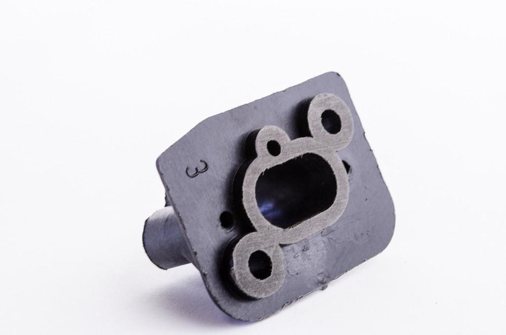 Коллектор-переходник карбюратора для мотокос серии 260 (3561)