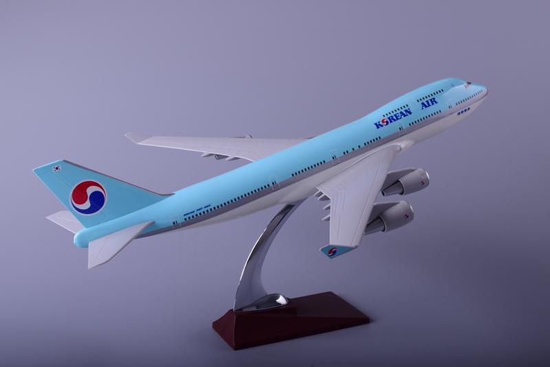 Колекційна модель літака Shantou Tongde Boeing 747 Korean Air 47 см