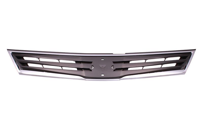 Решетка передняя + хромированная рамка Nissan Tiida (KH1613 9902)