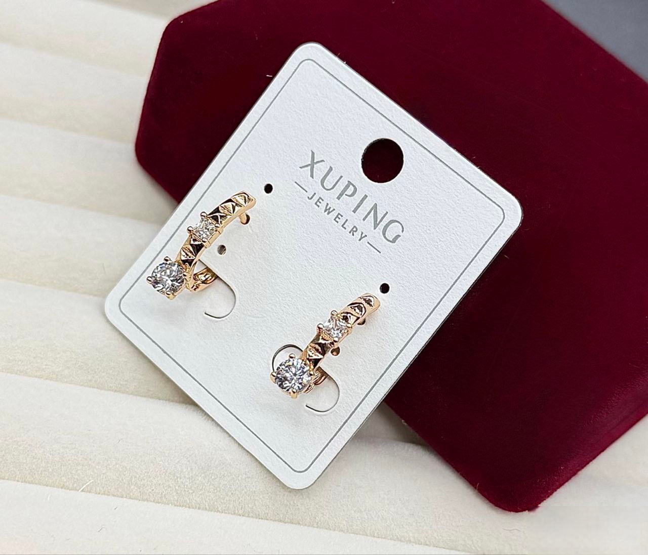 Серьги кольца Xuping гипоаллергенное медицинское золото декоративные с прозрачными кристаллами стильное украшение