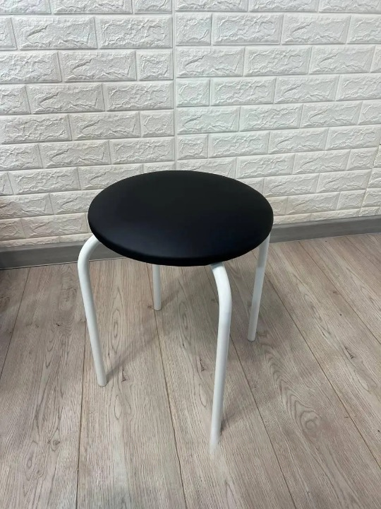 Табурет кухонний Чіко металевий з м'яким сидінням 30х45 см Чорний/Білий (28374283)