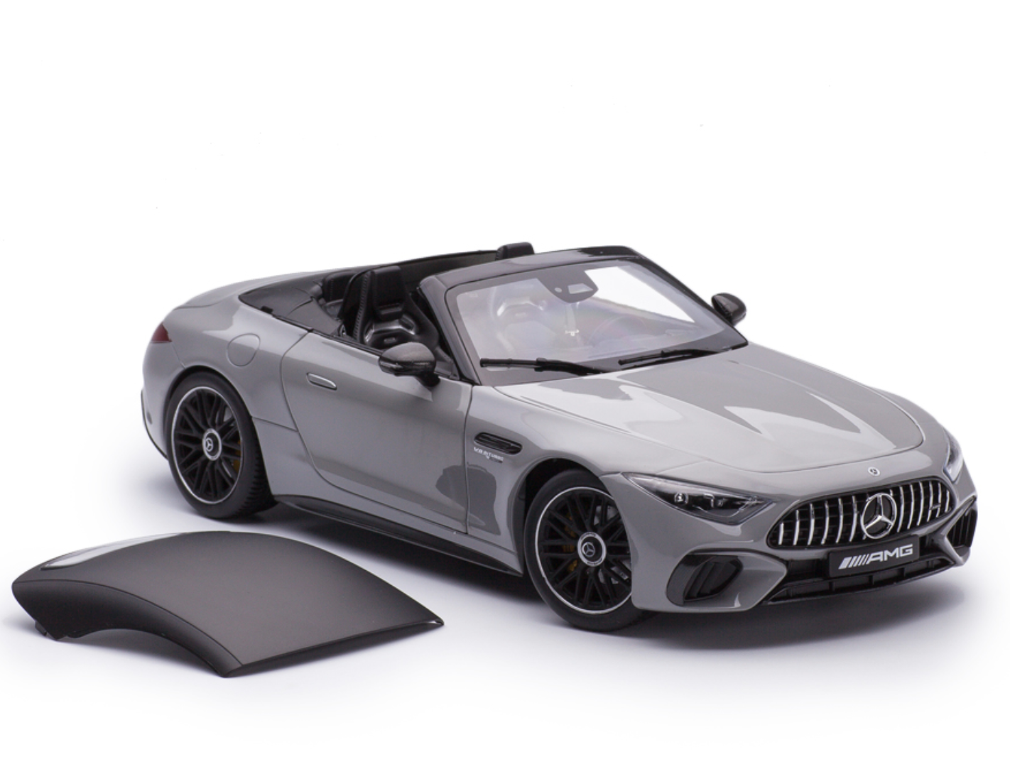 Модель автомобиля iScale 1:18 Mercedes-Benz SL63 AMG R232 4Matic 2022 Alpine Grey (180053)