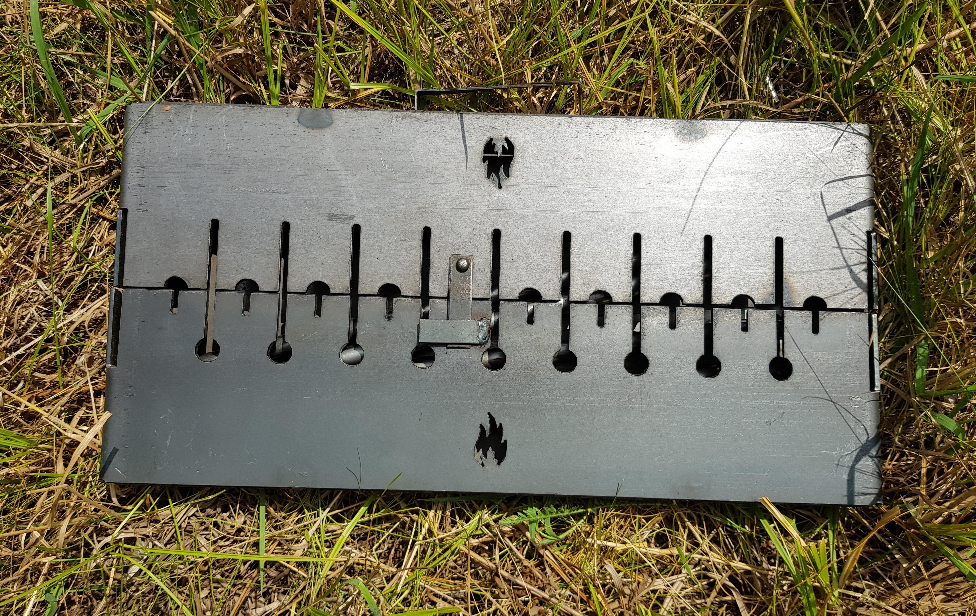 Мангал складной Вогник на 8 шампуров 3 мм (715) - фото 4 Мангал складной Вогник на 8 шампуров 3 мм (715) - фото 4