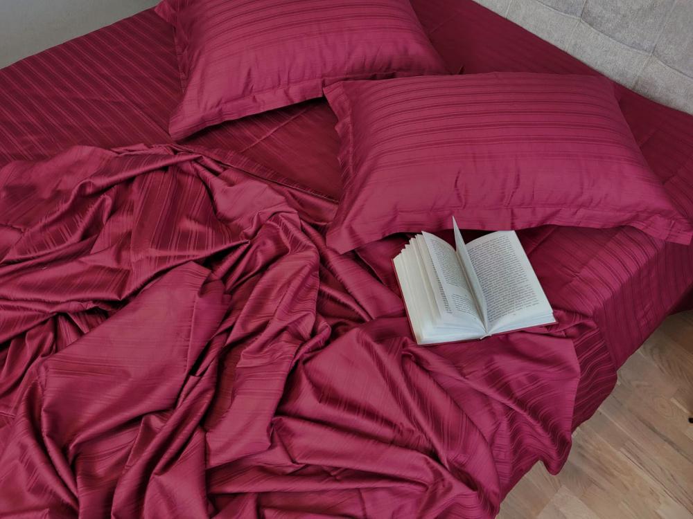 Комплект постельного белья Кит сатин мультистрайп Premium двуспальный/наволочки 50х70/70х70 см Wine (6049)