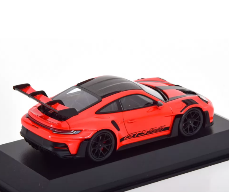 Модель автомобіля Minichamps Porsche 911/992 GT3 RS 2023 Weissach Package 1:43 Red/Black (413062108) - фото 2