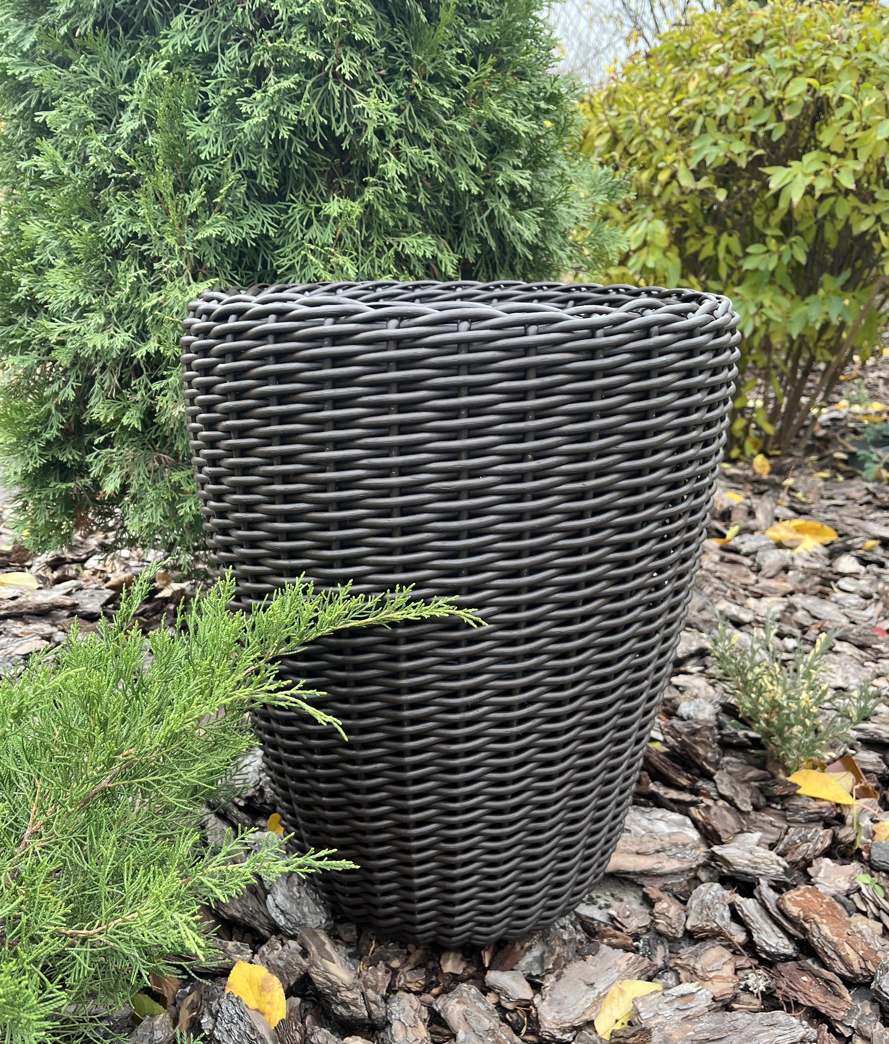 Кашпо конус для квітів зі штучного ротанга 20 л Венге (27975603) - фото 1 Кашпо конус для квітів зі штучного ротанга 20 л Венге (27975603) - фото 1