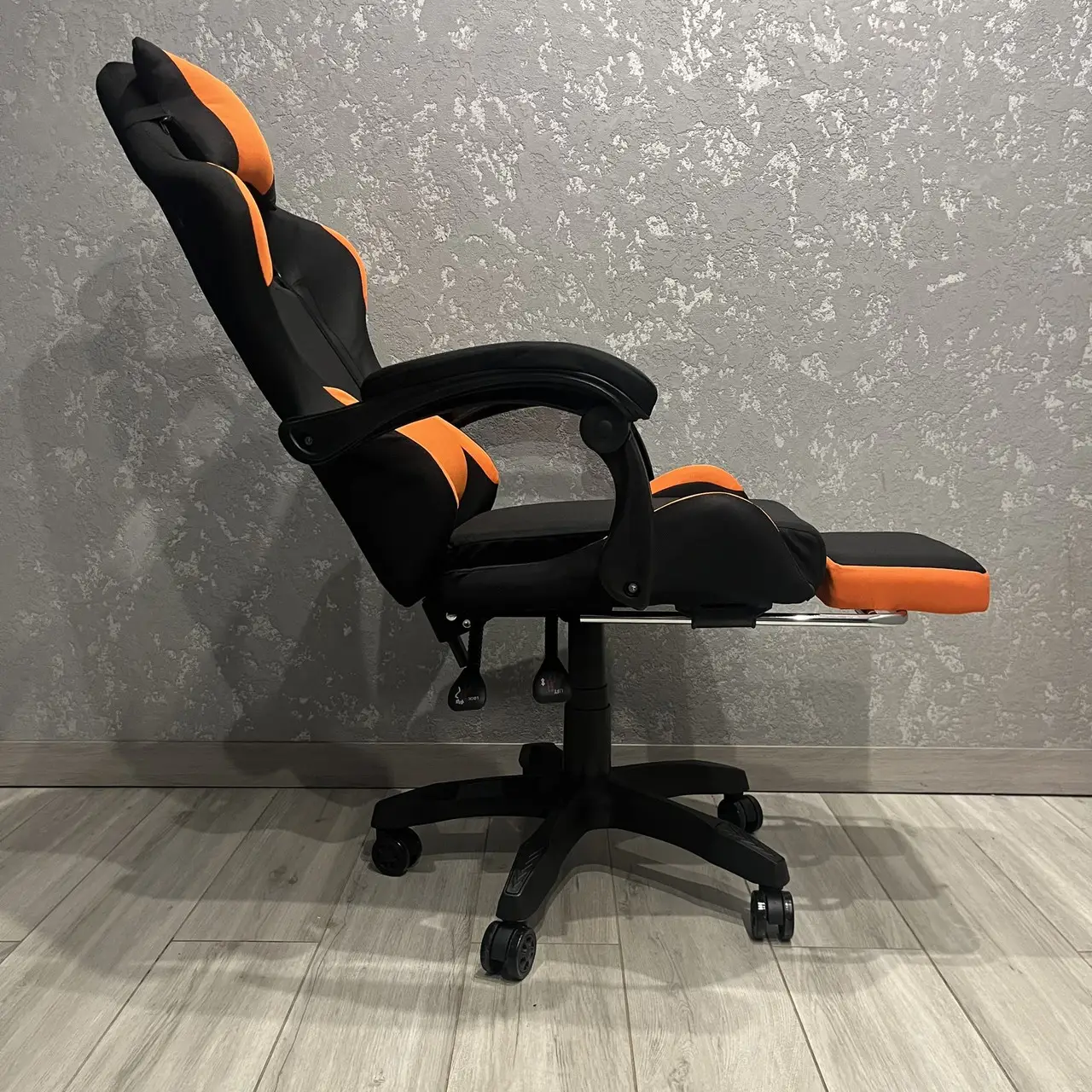 Крісло ігрове PRESTIGE M11 Чорний/Помаранчевий - фото 5 Крісло ігрове PRESTIGE M11 Чорний/Помаранчевий - фото 5