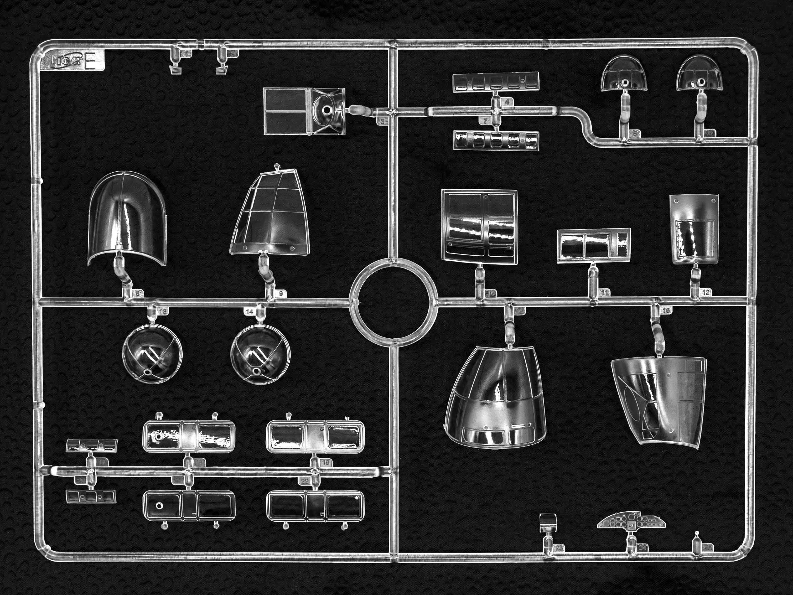 Сборная модель ICM He 111H-16 немецкий бомбардировщик 2 Мировой войны (48263) - фото 12