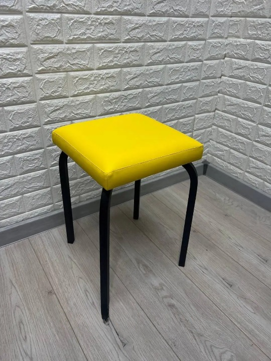 Табурет кухонний Tutty+ 30х30х45 см Жовтий/Чорний (28374524)