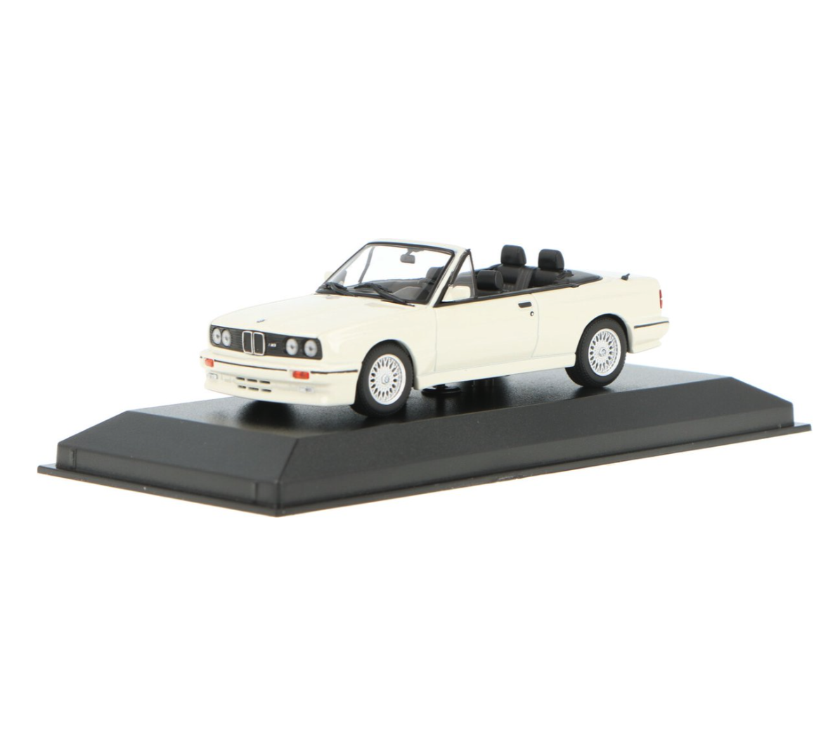Модель автомобиля Maxichamps 1:43 BMW M3 E30 Cabriolet White (940020331)