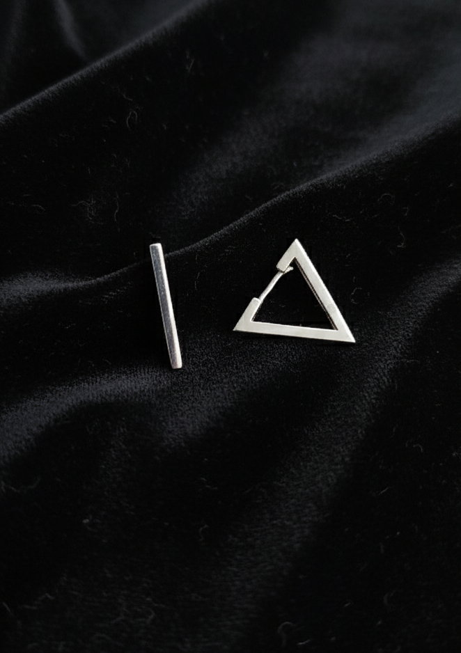 Сережки трикутники срібні Геометрія Стилю мінімалістичний дизайн - фото 2