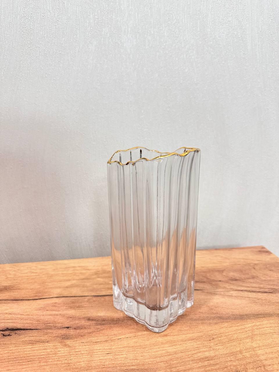 Ваза для цветов Jumbo Золотой ободок стеклянная 19 см Прозрачный (15359419) Ваза для цветов Jumbo Золотой ободок стеклянная 19 см Прозрачный (15359419)