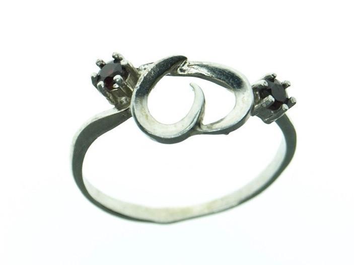Кольцо из серебра с гранатом р. 16 (21016002731)