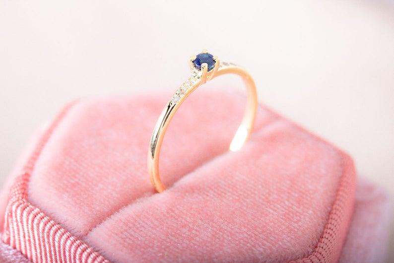 Кільце з жовтого золота з сапфірами та діамантами (2248227170)