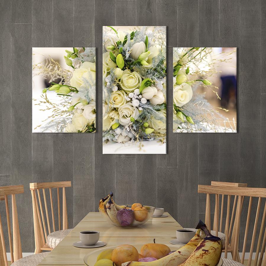 Картина на холсте триптих Красивый букет белых роз 141x90 см (935-32)