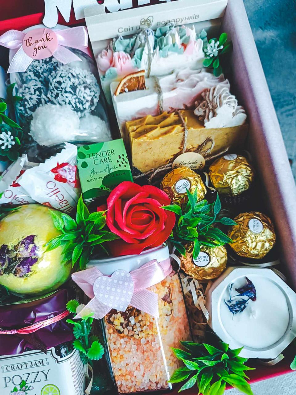 Подарунковий бокс для мами на день народження Червоний (2290455069) - фото 2