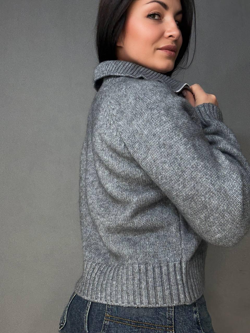 Светр жіночий A-N 1780 з коміром на блискавці OS Сірий (5969) - фото 4