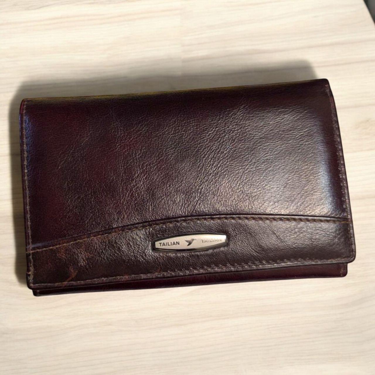 Гаманець жіночий на кнопці середнього розміру TAILIAN Т-715 15х10 см Коричневий (Т-715) Гаманець жіночий на кнопці середнього розміру TAILIAN Т-715 15х10 см Коричневий (Т-715)