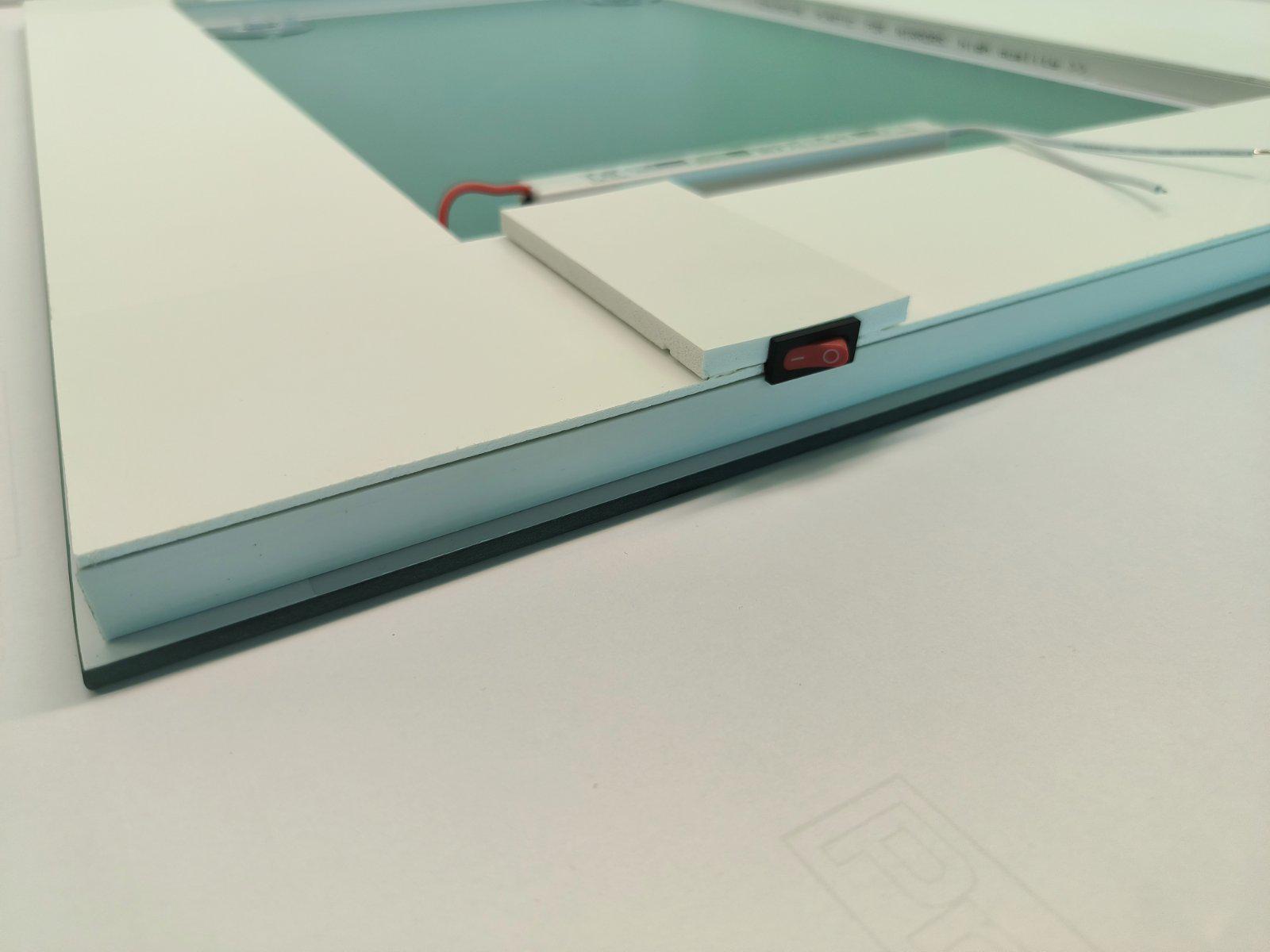 Зеркало с LED подсветкой 600х800 мм (R-025) - фото 4 Зеркало с LED подсветкой 600х800 мм (R-025) - фото 4